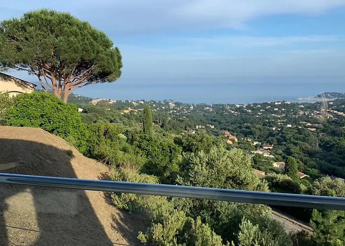 Βίλα Maison Avec Vue Panoramique Cavalaire-sur-Mer